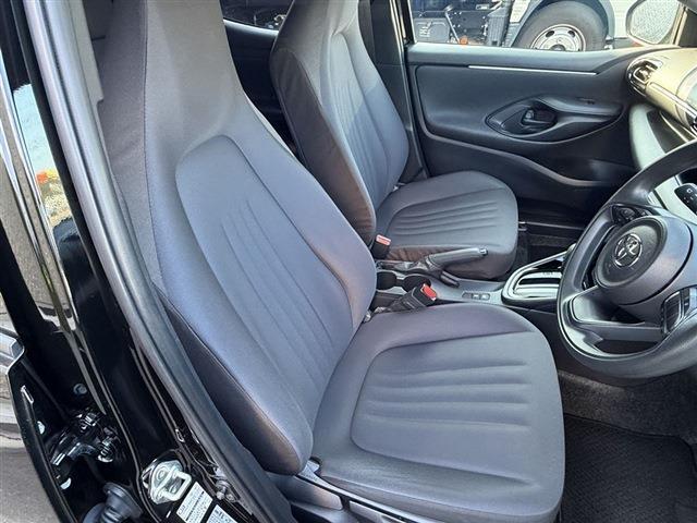 ヤリス G 純正ディスプレイオーディオナビ TV Bluetooth バックカメラ ETC LEDヘッドライト クリアランスソナー フロアマット ドアバイザー 電動格納ミラー スマートキー(31枚目)