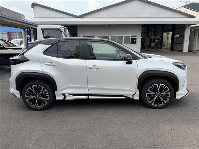 ヤリスクロス ハイブリッドZ トヨタセーフティセンス モデリスタエアロパーツ 全周囲カメラ デイライト ハーフレザー パワーシート 純正18インチAW クリアランスソナー レーダークルーズコントロール ブラインドスポットモニター(4枚目)