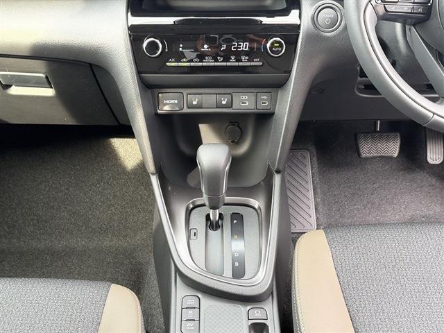 ヤリスクロス ハイブリッドZ トヨタセーフティセンス モデリスタエアロパーツ 全周囲カメラ デイライト ハーフレザー パワーシート 純正18インチAW クリアランスソナー レーダークルーズコントロール ブラインドスポットモニター(18枚目)