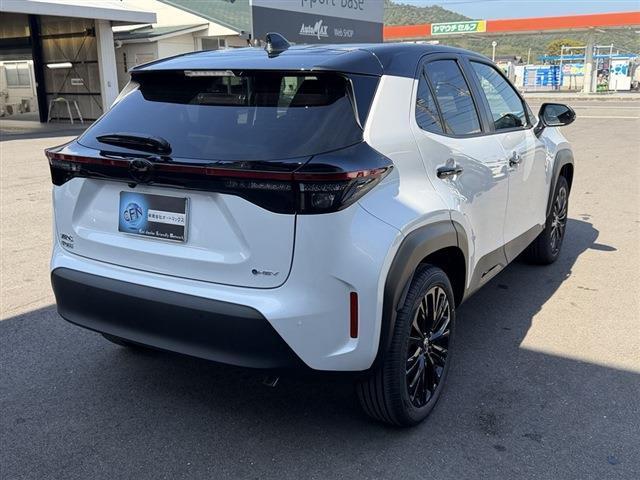 ヤリスクロス ハイブリッドZ ウルバーノ トヨタセーフティセンス 純正8インチディスプレイオーディオナビ TV Bluetooth 全周囲カメラ LEDヘッドライト LEDフォグ デイライト パワーシート シートヒーター ステアリングスイッチ(8枚目)