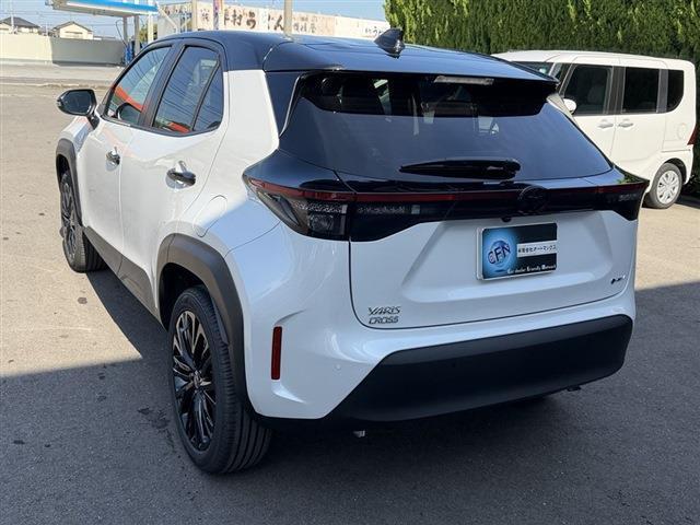 ヤリスクロス ハイブリッドZ ウルバーノ トヨタセーフティセンス 純正8インチディスプレイオーディオナビ TV Bluetooth 全周囲カメラ LEDヘッドライト LEDフォグ デイライト パワーシート シートヒーター ステアリングスイッチ(10枚目)