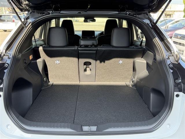 ヤリスクロス ハイブリッドZ ウルバーノ トヨタセーフティセンス 純正8インチディスプレイオーディオナビ TV Bluetooth 全周囲カメラ LEDヘッドライト LEDフォグ デイライト パワーシート シートヒーター ステアリングスイッチ(11枚目)