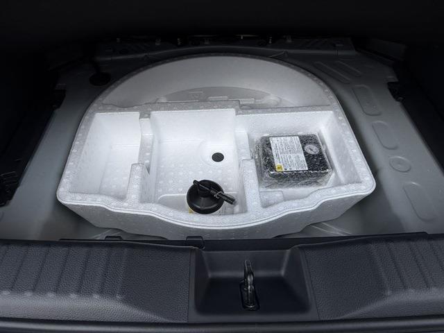 ヤリスクロス ハイブリッドZ ウルバーノ トヨタセーフティセンス 純正8インチディスプレイオーディオナビ TV Bluetooth 全周囲カメラ LEDヘッドライト LEDフォグ デイライト パワーシート シートヒーター ステアリングスイッチ(12枚目)