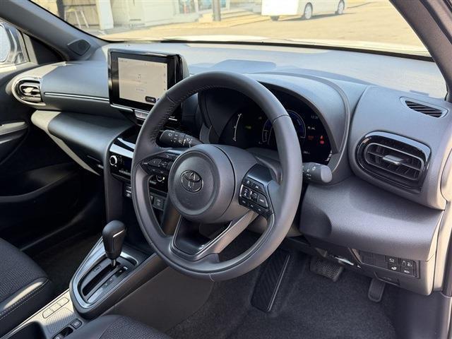 ヤリスクロス ハイブリッドZ ウルバーノ トヨタセーフティセンス 純正8インチディスプレイオーディオナビ TV Bluetooth 全周囲カメラ LEDヘッドライト LEDフォグ デイライト パワーシート シートヒーター ステアリングスイッチ(18枚目)