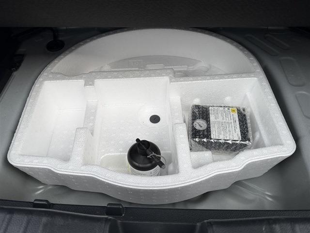 ヤリスクロス ハイブリッド　ＧＲスポーツ　トヨタセーフティセンス　ＧＲレッドキャリパー　純正８インチディスプレイオーディオナビ　Ｂｌｕｅｔｏｏｔｈ　全周囲カメラ　ＥＴＣ　ＬＥＤヘッドライト　ハーフレザーシート　クリアランスソナー（12枚目）