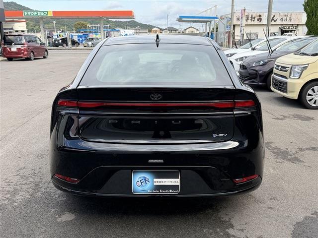 プリウス Ｚ　４ＷＤ　純正１２．３インチディスプレイオーディオナビ　Ｂｌｕｅｔｏｏｔｈ　全周囲カメラ　レザーシート　パワーシート　シートヒーター／エアコン　ＥＴＣ２．０　ドラレコ　置くだけ充電　パワーバックドア（9枚目）