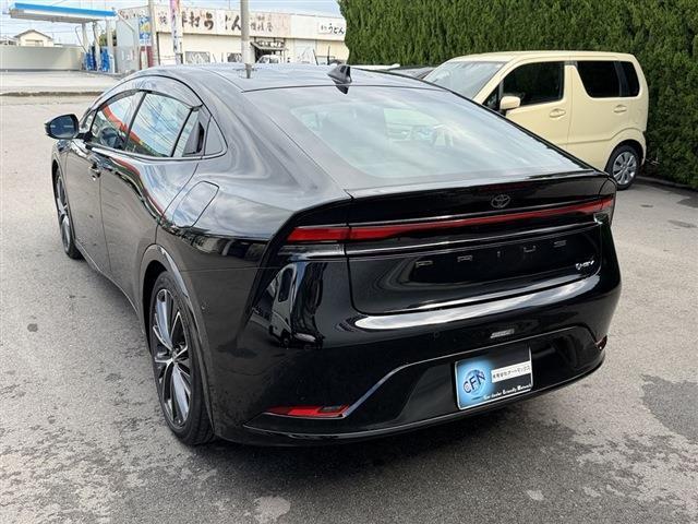 プリウス Ｚ　４ＷＤ　純正１２．３インチディスプレイオーディオナビ　Ｂｌｕｅｔｏｏｔｈ　全周囲カメラ　レザーシート　パワーシート　シートヒーター／エアコン　ＥＴＣ２．０　ドラレコ　置くだけ充電　パワーバックドア（10枚目）