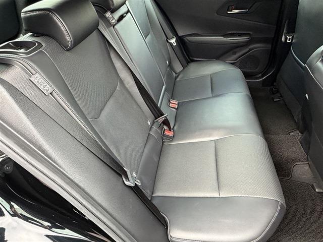 プリウス Ｚ　４ＷＤ　純正１２．３インチディスプレイオーディオナビ　Ｂｌｕｅｔｏｏｔｈ　全周囲カメラ　レザーシート　パワーシート　シートヒーター／エアコン　ＥＴＣ２．０　ドラレコ　置くだけ充電　パワーバックドア（39枚目）