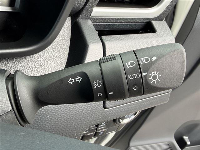 ルーミー カスタムG 純正9インチディスプレイオーディオ TV Bluetooth 全周囲カメラ 両側パワースライドドア LEDヘッドライト/フォグ クリアランスソナー レーダークルーズコントロール 純正14インチAW(34枚目)