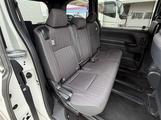 ノア S-G 8人乗り 純正9インチ Bluetooth バックカメラ LEDヘッドライト LEDフォグ 左側パワースライドドア クリアランスソナー レーダークルーズコントロール 電動格納ミラー フロアマット(28枚目)