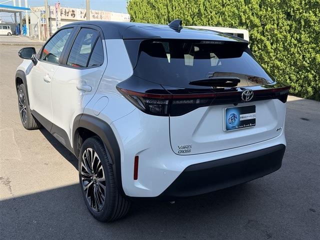 ヤリスクロス ハイブリッドZ トヨタセーフティセンス 純正8インチディスプレイオーディオナビ・TV・Bluetooth 全周囲カメラ ETC2.0 ハーフレザー パワーシート レーダークルーズコントロール ブラインドスポットモニタ(10枚目)