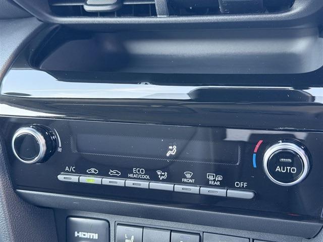 ヤリスクロス ハイブリッドZ トヨタセーフティセンス 純正8インチディスプレイオーディオナビ・TV・Bluetooth 全周囲カメラ ETC2.0 ハーフレザー パワーシート レーダークルーズコントロール ブラインドスポットモニタ(24枚目)