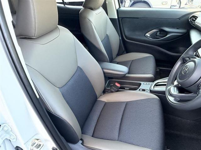 ヤリスクロス ハイブリッドZ トヨタセーフティセンス 純正8インチディスプレイオーディオナビ・TV・Bluetooth 全周囲カメラ ETC2.0 ハーフレザー パワーシート レーダークルーズコントロール ブラインドスポットモニタ(32枚目)