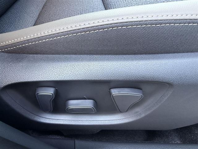 ヤリスクロス ハイブリッドZ トヨタセーフティセンス 純正8インチディスプレイオーディオナビ・TV・Bluetooth 全周囲カメラ ETC2.0 ハーフレザー パワーシート レーダークルーズコントロール ブラインドスポットモニタ(33枚目)