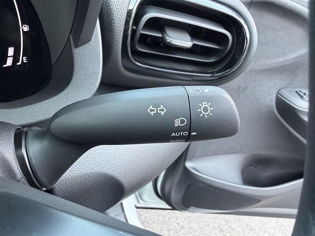 ヤリスクロス ハイブリッドZ トヨタセーフティセンス 純正8インチディスプレイオーディオナビ・TV・Bluetooth 全周囲カメラ ETC2.0 ハーフレザー パワーシート レーダークルーズコントロール ブラインドスポットモニタ(37枚目)