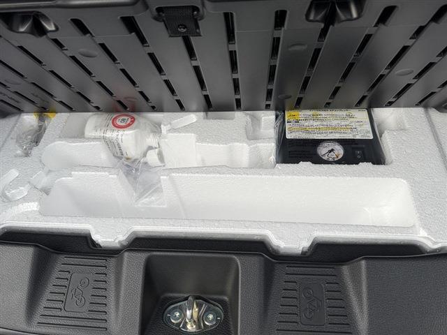 スペーシアギア ハイブリッドＸＺ　両側パワースライドドア　ステアリングヒーター　ルーフレール　プッシュスタートスマートキー　衝突被害軽減システム　アイドリングストップ　シートヒーター　クリアランスソナー　クルーズコントロール（12枚目）