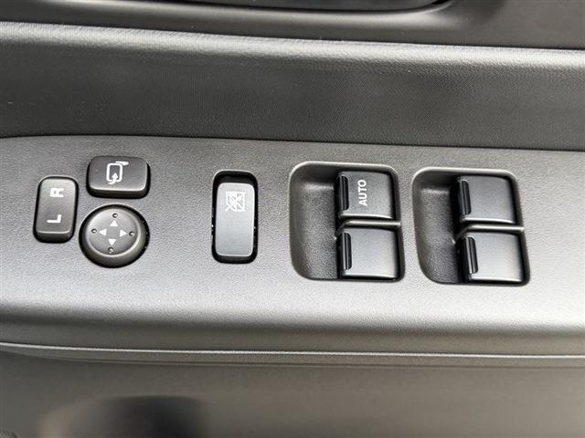 スペーシアギア ハイブリッドＸＺ　両側パワースライドドア　ステアリングヒーター　ルーフレール　プッシュスタートスマートキー　衝突被害軽減システム　アイドリングストップ　シートヒーター　クリアランスソナー　クルーズコントロール（37枚目）