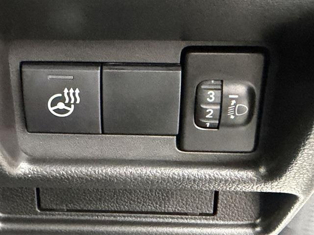 スペーシアカスタム ハイブリッドGS 社外7インチナビ Bluetooth バックカメラ LEDヘッドライト LEDフォグ ETC 両側パワースライドドア シートヒーター クリアランスソナー ステアリングスイッチ フロアマット(31枚目)