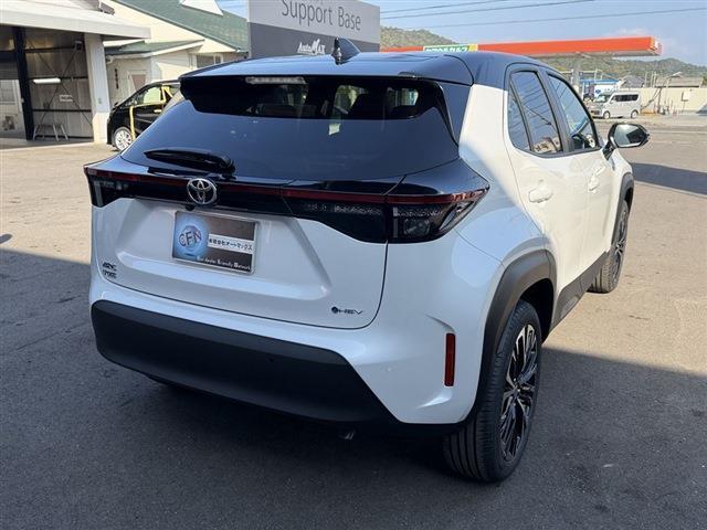 ヤリスクロス ハイブリッドZ トヨタセーフティセンス 全周囲カメラ LEDヘッドライト デイライト シートヒーター パワーシート クリアランスソナー レーダークルーズコントロール ステアリングスイッチ(8枚目)