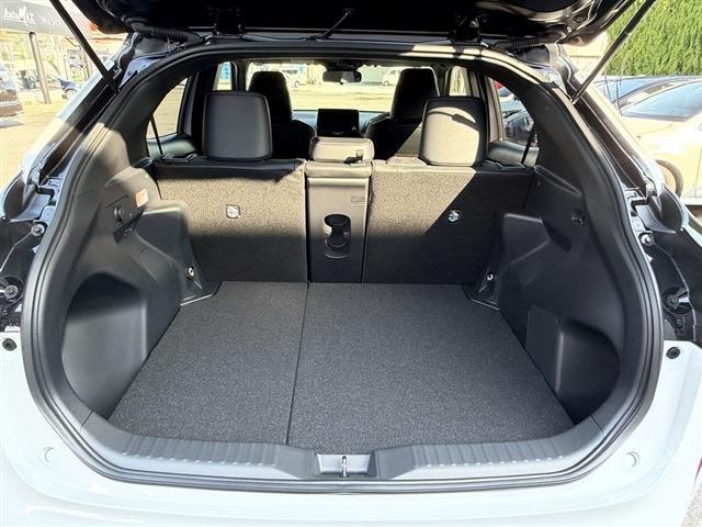 ヤリスクロス ハイブリッドZ トヨタセーフティセンス 全周囲カメラ LEDヘッドライト デイライト シートヒーター パワーシート クリアランスソナー レーダークルーズコントロール ステアリングスイッチ(11枚目)