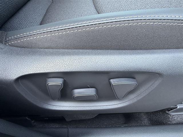 ヤリスクロス ハイブリッドZ トヨタセーフティセンス 全周囲カメラ LEDヘッドライト デイライト シートヒーター パワーシート クリアランスソナー レーダークルーズコントロール ステアリングスイッチ(33枚目)