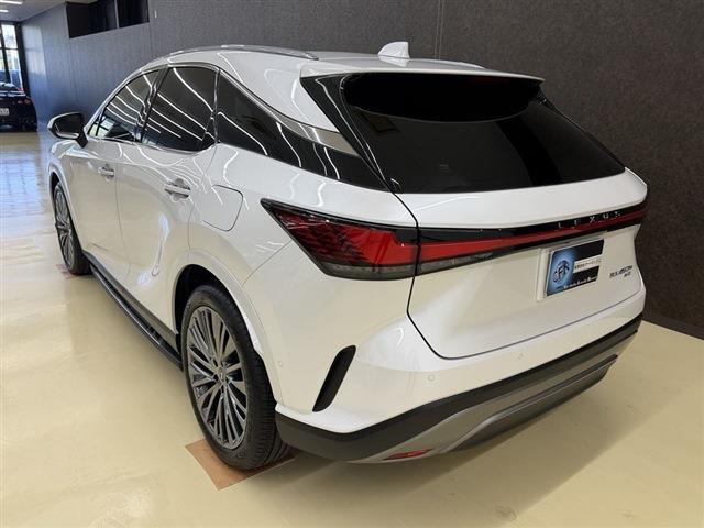 RX RX450h+ バージョンL 4WD パノラマルーフ マークレビンソン 純正ディスプレイオーディオナビ Bluetooth 全周囲カメラ ハーフレザーシート パワーシート シートエアコン シートメモリー デジタルインナーミラー(6枚目)