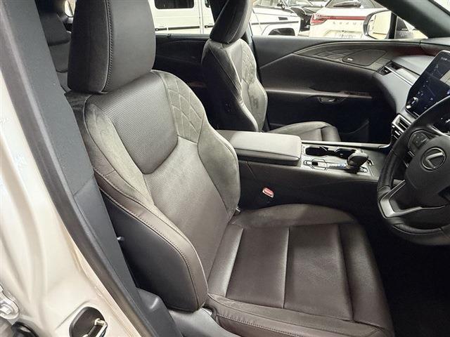 RX RX450h+ バージョンL 4WD パノラマルーフ マークレビンソン 純正ディスプレイオーディオナビ Bluetooth 全周囲カメラ ハーフレザーシート パワーシート シートエアコン シートメモリー デジタルインナーミラー(33枚目)