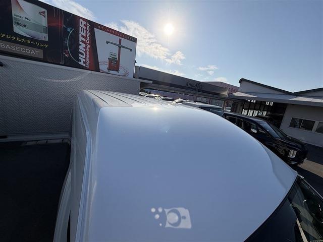 ハイエースワゴン グランドキャビン 4WD 社外7インチナビ・Bluetooth バックカメラ 左パワースライドドア クリアランスソナー ドラレコ ステアリングスイッチ 電動格納ミラー スマートキー スペアタイヤ(17枚目)