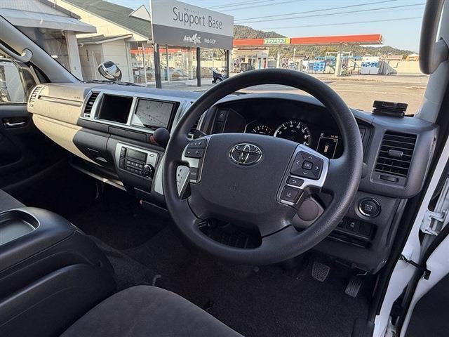 ハイエースワゴン グランドキャビン 4WD 社外7インチナビ・Bluetooth バックカメラ 左パワースライドドア クリアランスソナー ドラレコ ステアリングスイッチ 電動格納ミラー スマートキー スペアタイヤ(18枚目)