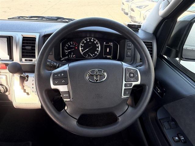 ハイエースワゴン グランドキャビン 4WD 社外7インチナビ・Bluetooth バックカメラ 左パワースライドドア クリアランスソナー ドラレコ ステアリングスイッチ 電動格納ミラー スマートキー スペアタイヤ(20枚目)