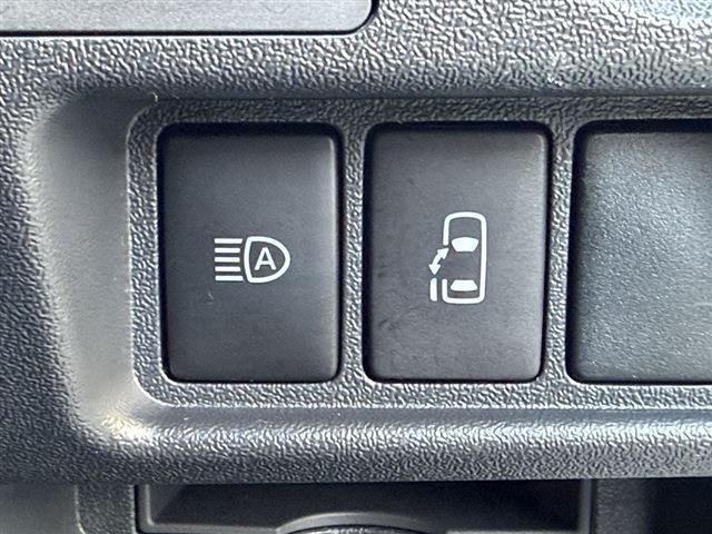 ハイエースワゴン グランドキャビン 4WD 社外7インチナビ・Bluetooth バックカメラ 左パワースライドドア クリアランスソナー ドラレコ ステアリングスイッチ 電動格納ミラー スマートキー スペアタイヤ(29枚目)