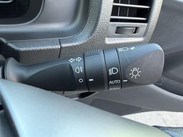 ハイエースワゴン グランドキャビン 4WD 社外7インチナビ・Bluetooth バックカメラ 左パワースライドドア クリアランスソナー ドラレコ ステアリングスイッチ 電動格納ミラー スマートキー スペアタイヤ(36枚目)