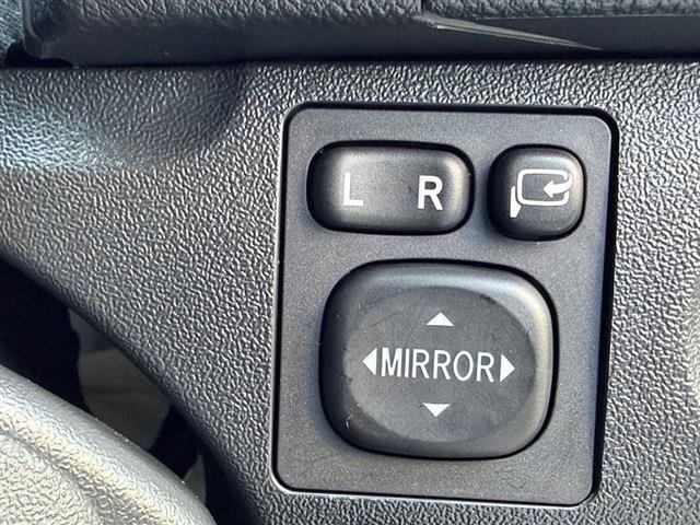 ハイエースワゴン グランドキャビン 4WD 社外7インチナビ・Bluetooth バックカメラ 左パワースライドドア クリアランスソナー ドラレコ ステアリングスイッチ 電動格納ミラー スマートキー スペアタイヤ(40枚目)