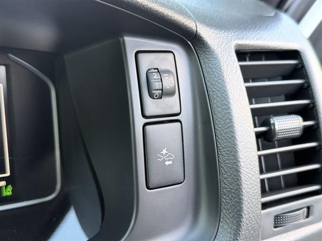 ハイエースワゴン グランドキャビン 4WD 社外7インチナビ・Bluetooth バックカメラ 左パワースライドドア クリアランスソナー ドラレコ ステアリングスイッチ 電動格納ミラー スマートキー スペアタイヤ(41枚目)