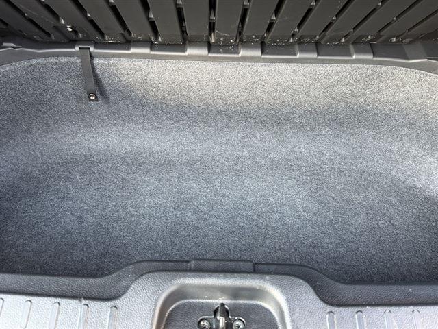 セレナ ハイウェイスターＶ　純正７インチナビ　ＴＶ　ＣＤ　Ｂｌｕｅｔｏｏｔｈ　全周囲カメラ　両側パワースライドドア　ＬＥＤヘッドライト　ＬＥＤフォグ　ＥＴＣ　純正１６インチＡＷ　クリアランスソナー　ステアリングスイッチ（12枚目）