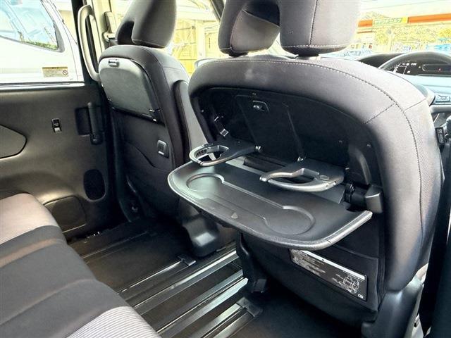 セレナ ハイウェイスターＶ　純正７インチナビ　ＴＶ　ＣＤ　Ｂｌｕｅｔｏｏｔｈ　全周囲カメラ　両側パワースライドドア　ＬＥＤヘッドライト　ＬＥＤフォグ　ＥＴＣ　純正１６インチＡＷ　クリアランスソナー　ステアリングスイッチ（22枚目）