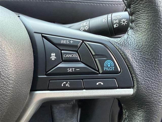 セレナ ハイウェイスターＶ　純正７インチナビ　ＴＶ　ＣＤ　Ｂｌｕｅｔｏｏｔｈ　全周囲カメラ　両側パワースライドドア　ＬＥＤヘッドライト　ＬＥＤフォグ　ＥＴＣ　純正１６インチＡＷ　クリアランスソナー　ステアリングスイッチ（27枚目）