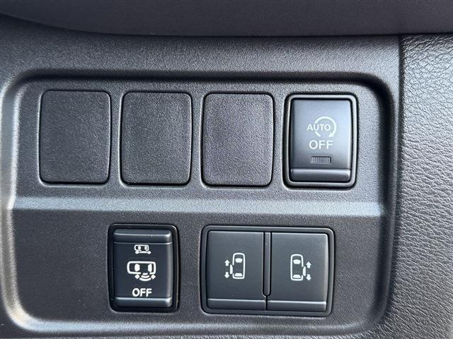 セレナ ハイウェイスターＶ　純正７インチナビ　ＴＶ　ＣＤ　Ｂｌｕｅｔｏｏｔｈ　全周囲カメラ　両側パワースライドドア　ＬＥＤヘッドライト　ＬＥＤフォグ　ＥＴＣ　純正１６インチＡＷ　クリアランスソナー　ステアリングスイッチ（28枚目）