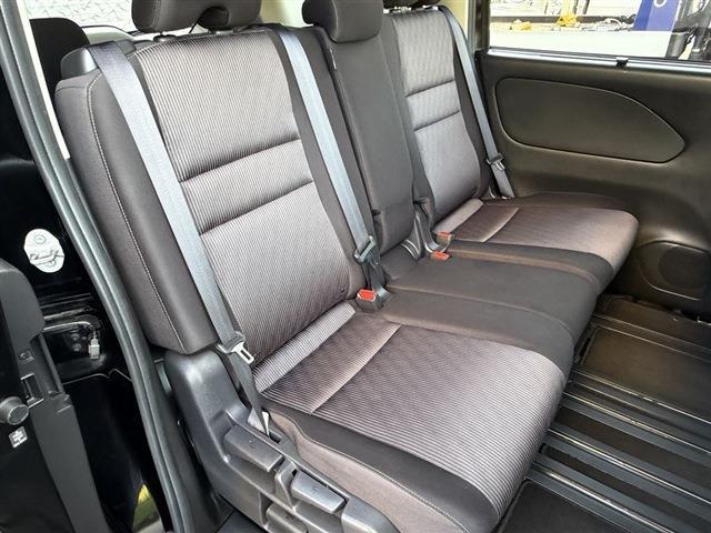 セレナ ハイウェイスターＶ　純正７インチナビ　ＴＶ　ＣＤ　Ｂｌｕｅｔｏｏｔｈ　全周囲カメラ　両側パワースライドドア　ＬＥＤヘッドライト　ＬＥＤフォグ　ＥＴＣ　純正１６インチＡＷ　クリアランスソナー　ステアリングスイッチ（33枚目）