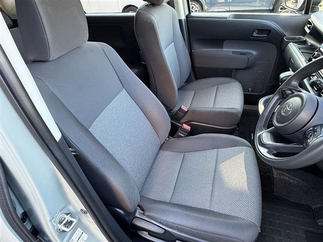 シエンタ ハイブリッドＧ　７人乗り　純正ディスプレイオーディオナビ　Ｂｌｕｅｔｏｏｔｈ　全周囲カメラ　ＥＴＣ　ＬＥＤヘッドライト　両側パワースライドドア　クリアランスソナー　ステアリングスイッチ　レーダークルーズコントロール（32枚目）