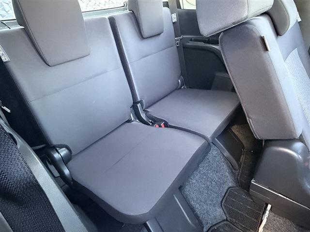 シエンタ ハイブリッドＧ　７人乗り　純正ディスプレイオーディオナビ　Ｂｌｕｅｔｏｏｔｈ　全周囲カメラ　ＥＴＣ　ＬＥＤヘッドライト　両側パワースライドドア　クリアランスソナー　ステアリングスイッチ　レーダークルーズコントロール（34枚目）