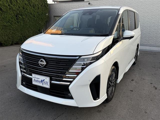 セレナ ハイウェイスターＶ　社外７インチナビ　Ｂｌｕｅｔｏｏｔｈ　バックカメラ　両側パワースライドドア　ＬＥＤヘッドライト　ＬＥＤフォグ　ドラレコ　ＥＴＣ　クリアランスソナー　ステアリングスイッチ　フロアマット　電動格納ミラー（4枚目）