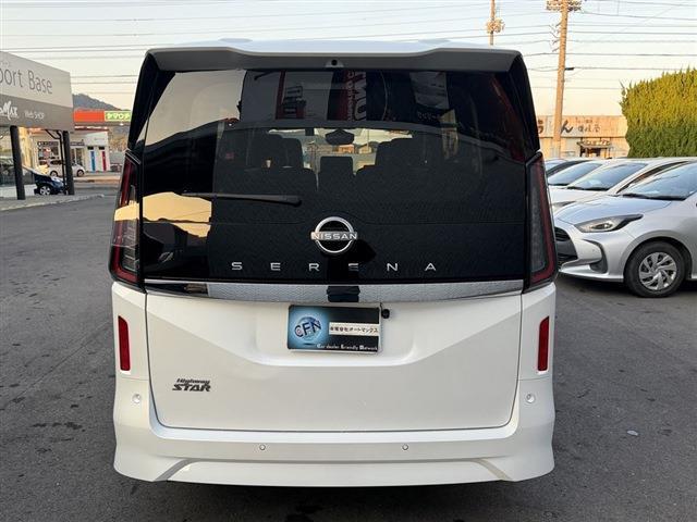 セレナ ハイウェイスターＶ　社外７インチナビ　Ｂｌｕｅｔｏｏｔｈ　バックカメラ　両側パワースライドドア　ＬＥＤヘッドライト　ＬＥＤフォグ　ドラレコ　ＥＴＣ　クリアランスソナー　ステアリングスイッチ　フロアマット　電動格納ミラー（9枚目）