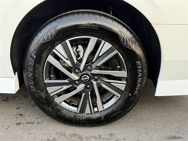 セレナ ハイウェイスターＶ　社外７インチナビ　Ｂｌｕｅｔｏｏｔｈ　バックカメラ　両側パワースライドドア　ＬＥＤヘッドライト　ＬＥＤフォグ　ドラレコ　ＥＴＣ　クリアランスソナー　ステアリングスイッチ　フロアマット　電動格納ミラー（16枚目）