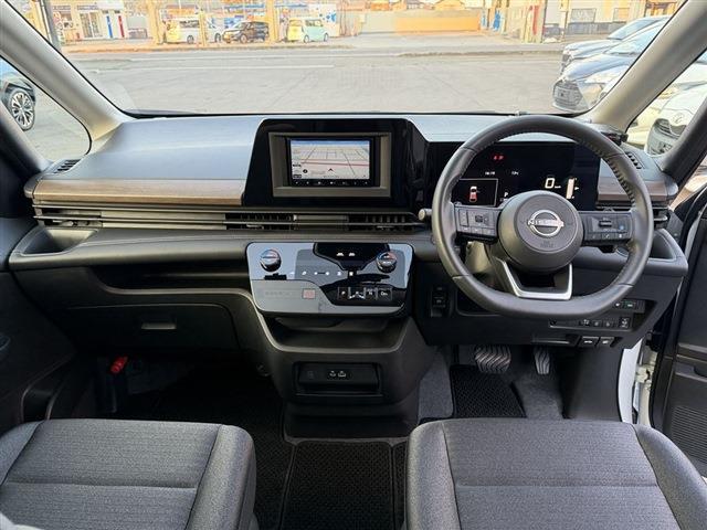 セレナ ハイウェイスターＶ　社外７インチナビ　Ｂｌｕｅｔｏｏｔｈ　バックカメラ　両側パワースライドドア　ＬＥＤヘッドライト　ＬＥＤフォグ　ドラレコ　ＥＴＣ　クリアランスソナー　ステアリングスイッチ　フロアマット　電動格納ミラー（19枚目）