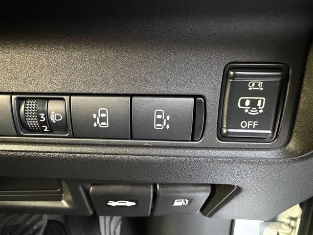 セレナ ハイウェイスターＶ　社外７インチナビ　Ｂｌｕｅｔｏｏｔｈ　バックカメラ　両側パワースライドドア　ＬＥＤヘッドライト　ＬＥＤフォグ　ドラレコ　ＥＴＣ　クリアランスソナー　ステアリングスイッチ　フロアマット　電動格納ミラー（29枚目）