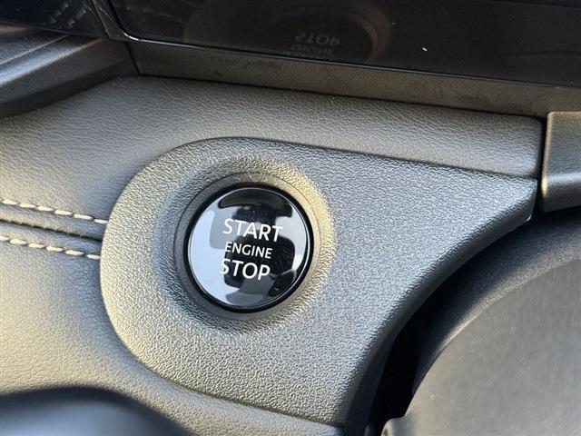 セレナ ハイウェイスターＶ　社外７インチナビ　Ｂｌｕｅｔｏｏｔｈ　バックカメラ　両側パワースライドドア　ＬＥＤヘッドライト　ＬＥＤフォグ　ドラレコ　ＥＴＣ　クリアランスソナー　ステアリングスイッチ　フロアマット　電動格納ミラー（42枚目）