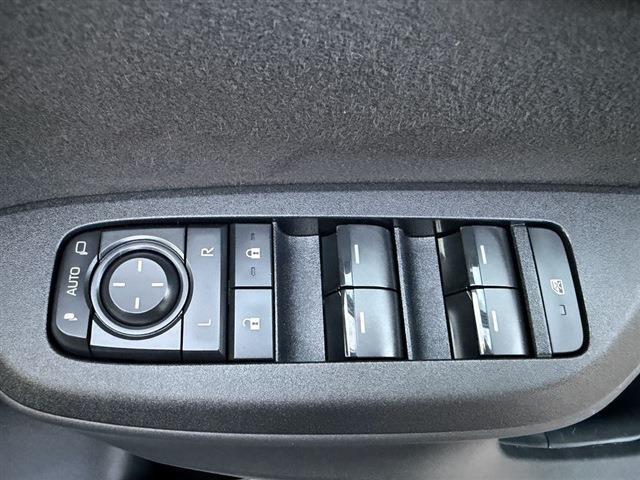 ヤリスクロス ハイブリッドZ トヨタセーフティセンス 全周囲カメラ ETC ドラレコ LEDヘッドライト デイライト ハーフレザーシート パワーシート シートヒーター クリアランスソナー レーダークルーズコントロール(37枚目)