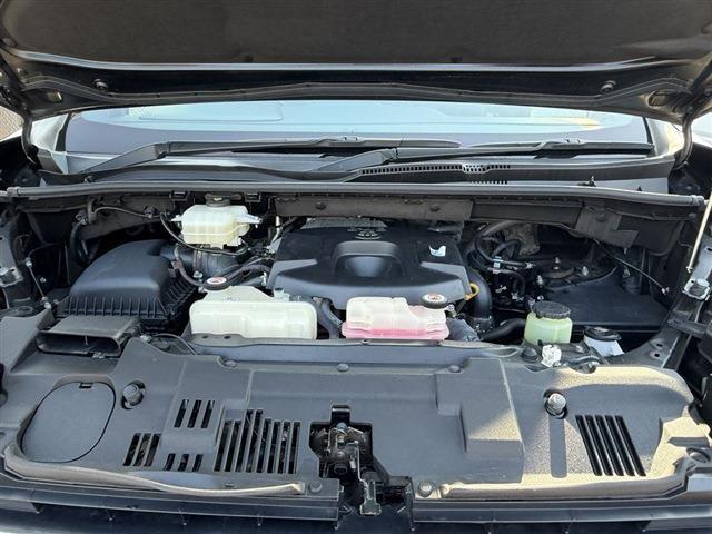 グランエース プレミアム　純正ディスプレイオーディオナビ・Ｂｌｕｅｔｏｏｔｈ　１２．１インチフリップダウンモニター　全周囲カメラ　両側パワースライドドア　黒レザーシート　シートヒーター　サイドステップ　デジタルインナーミラー（2枚目）