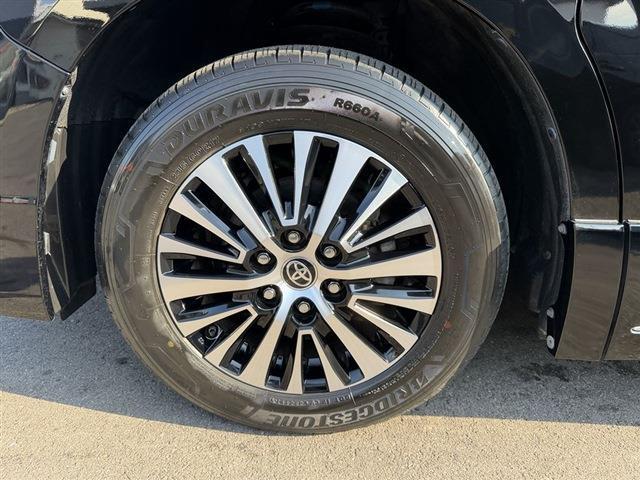 グランエース プレミアム　純正ディスプレイオーディオナビ・Ｂｌｕｅｔｏｏｔｈ　１２．１インチフリップダウンモニター　全周囲カメラ　両側パワースライドドア　黒レザーシート　シートヒーター　サイドステップ　デジタルインナーミラー（17枚目）